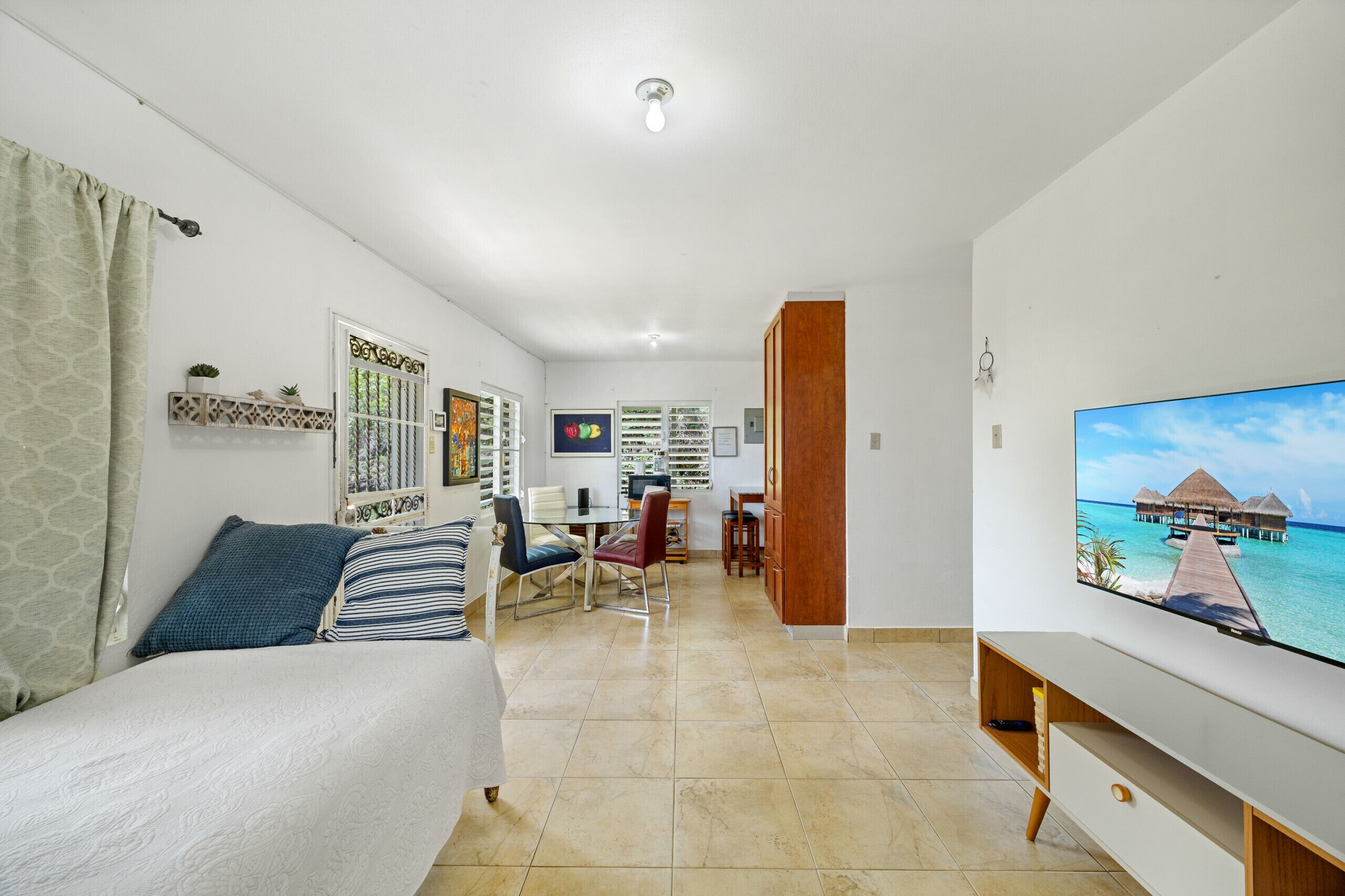 2 bedrooms, iron/ironing board, free WiFi, bed sheets