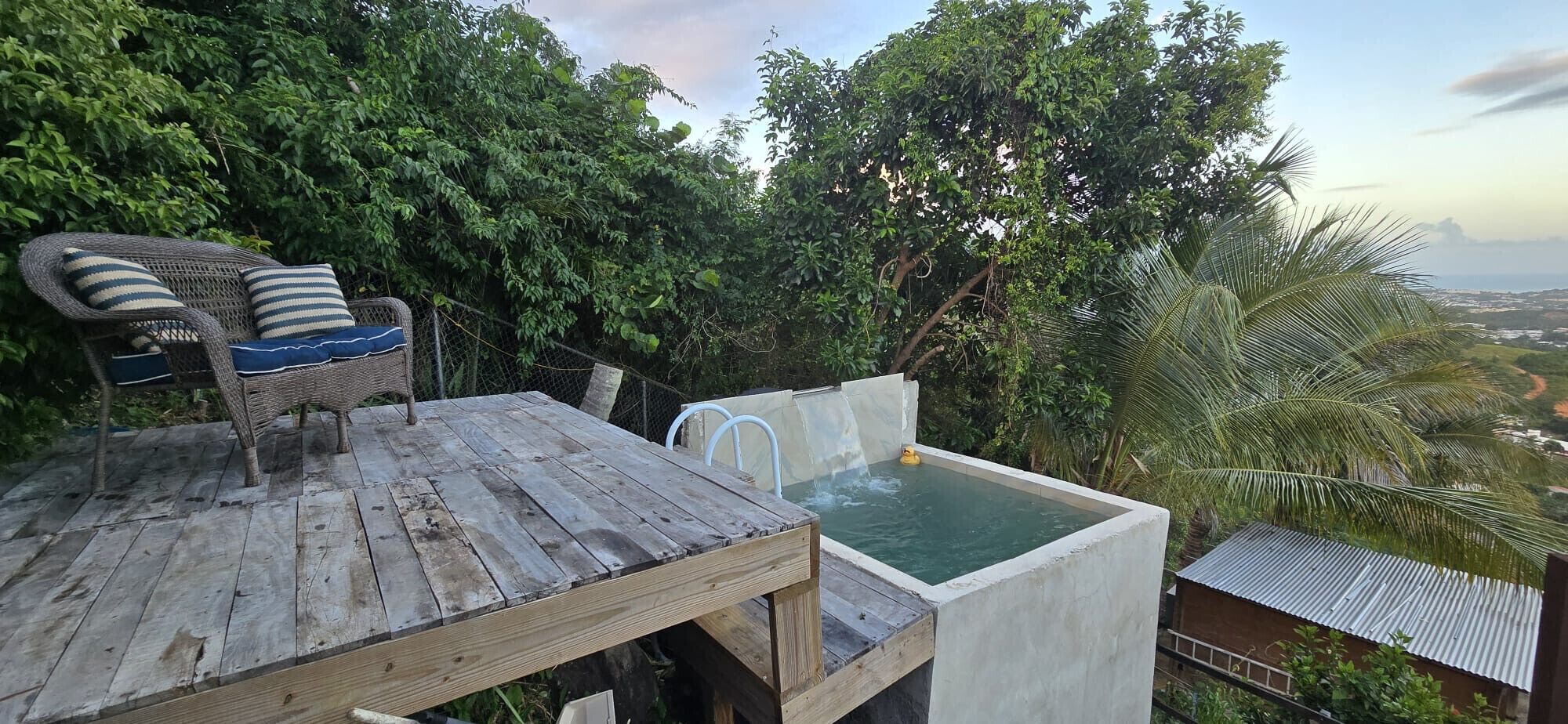 Bañera de hidromasaje exterior