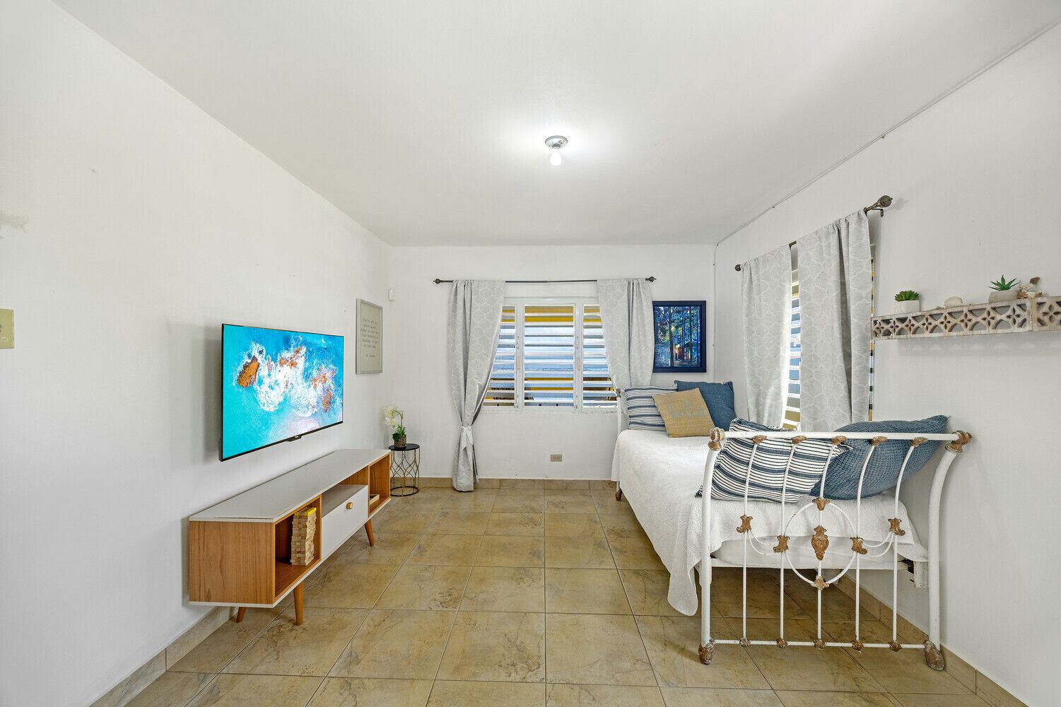 2 chambres, fer et planche à repasser, Wi-Fi gratuit, draps fournis