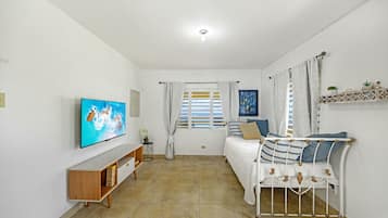 2 chambres, fer et planche Ă repasser, Wi-Fi gratuit, draps fournis