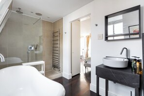 Blackout drapes, iron/ironing board, free WiFi