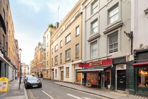 Bagian depan properti