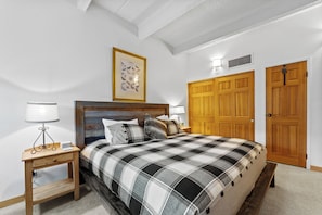 Property amenity - She313c2 (Copper Mountain)
