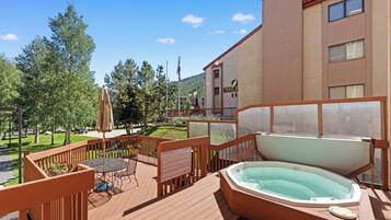 Condo (2 Bedrooms) | Exterior