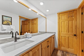 Condo (2 Bedrooms) | Property amenity - She313c2 (Copper Mountain)