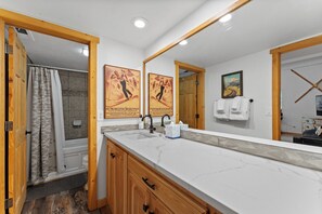 Condo (2 Bedrooms) | Exterior