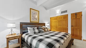 Condo (2 Bedrooms) | Exterior