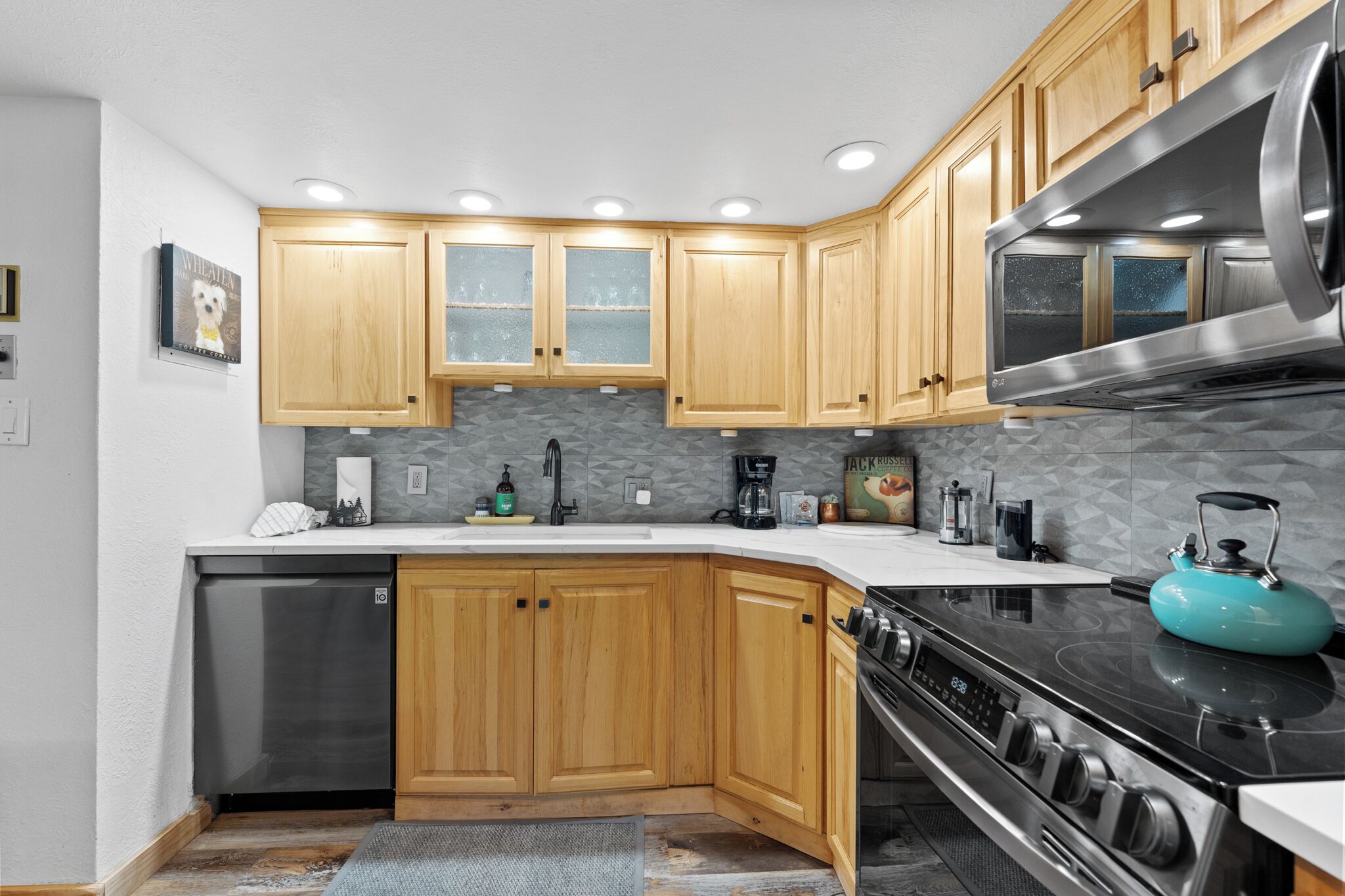 Condo (2 Bedrooms) | Exterior