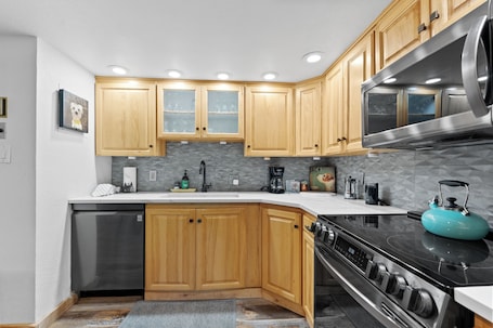 Condo (2 Bedrooms) | Exterior