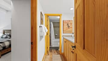 Condo (2 Bedrooms) | Exterior