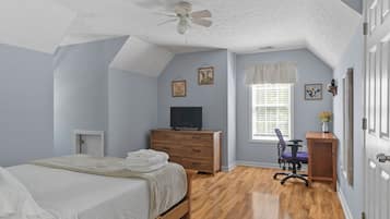 4 多间卧室、免费 WiFi、床单