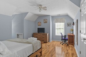 4 habitaciones, acceso a internet y ropa de cama 