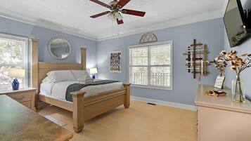 4 bedrooms, free WiFi, bed sheets