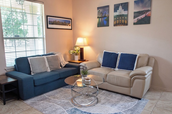 Televisor intel·ligent, llibres i pantalles d'ordinador