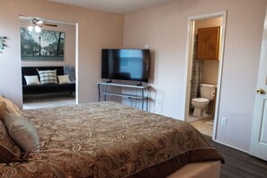 3 bedrooms, desk, iron/ironing board, travel crib