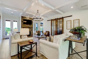 55-inch Smart TV with digital channels, Netflix, streaming services - The Inn at Blackberry HIll (Dahlonega)