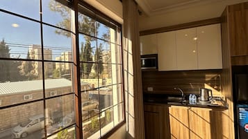 Apartment, 1 Bedroom, Accessible, Smoking | Private kitchen