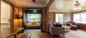 Charming, Walkable Garland Home-8 Mins to Downtown, 7 min to Arena, Podium