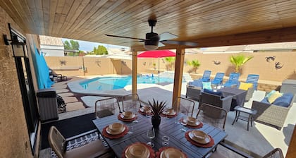 Everything NEW!! - FREE Heated Pool - High-Speed Wifi - Spring Training