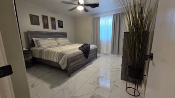 3 bedrooms, iron/ironing board, WiFi, bed sheets