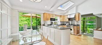 Serene 4-bedroom house with AC in Shelter Harbor