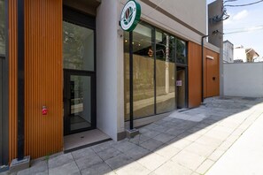 Apartemen Comfort | Detail eksterior