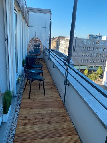 Modernes City Apartment in Essen mit Balkon