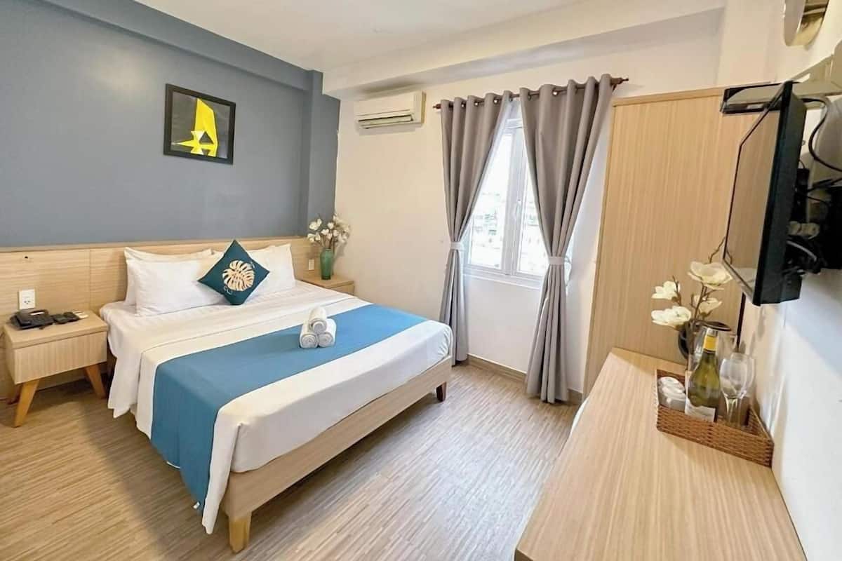 Deluxe Double or Twin Room, City View | Iron/ironing board, free WiFi