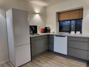 Micro-ondes, lave-vaisselle