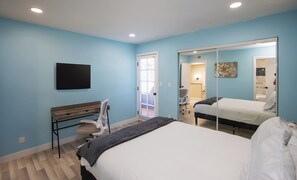 2 bedrooms, desk, free WiFi, bed sheets