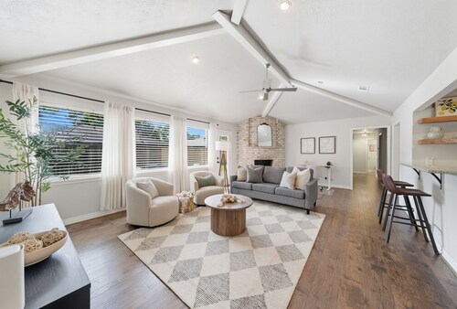 Bright & Spacious 3-bedroom home in Spring