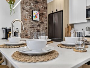 電子レンジ、オーブン、コンロ、食器洗い機