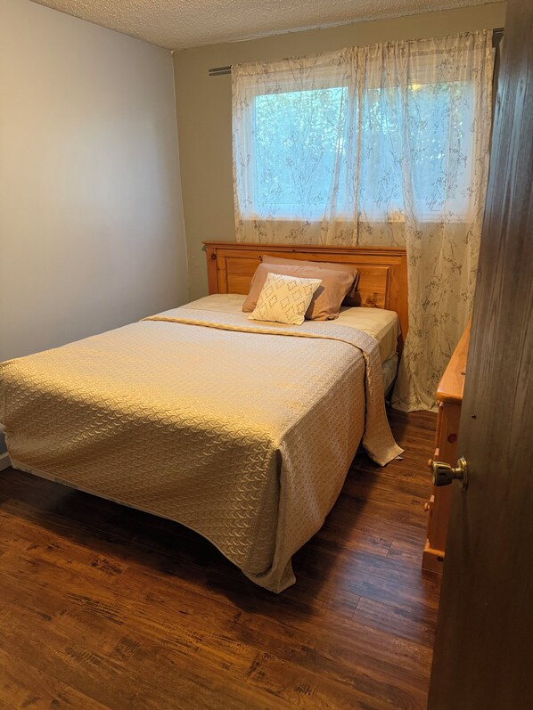 3 bedrooms, free WiFi, bed sheets