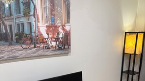 Unclassified image, 5 of 26, button - Restful Pause on your Journey-14 mins to Airport, 3 beds, 1.5bath up to 6 guests (Calgary)