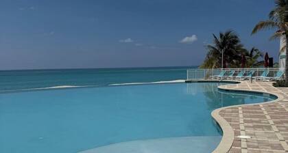 Sunset Balcony Views in Your Home Away From Home- Complete with Amenities 2 Bed