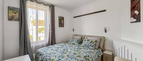 4 Schlafzimmer, Bügeleisen/Bügelbrett, WLAN, Bettwäsche