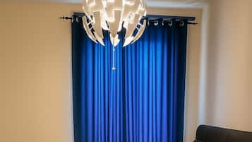 2 bedrooms, in-room safe, iron/ironing board, free WiFi