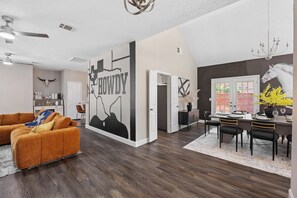 TV, fireplace