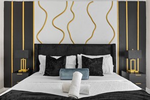 4 chambres, fer et planche à repasser, Wi-Fi, literie fournie