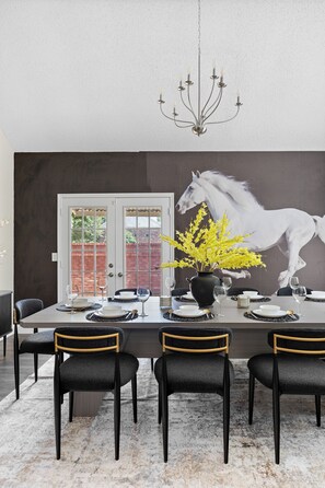 Dining - The Pony Haus – Pool, Spa +Climbing Wall sleeps 11 in Frisco TX! (Frisco)