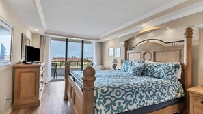 尊荣公寓式客房, 3 间卧室, 阳台, 环礁湖景观 | 客房内保险箱、办公桌、笔记本电脑工作区、熨斗/熨衣板