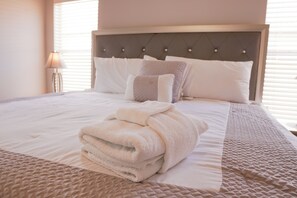 4 bedrooms, iron/ironing board, free WiFi, bed sheets