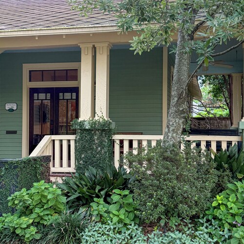 Newly Updated Historic Baton Rouge Home, Near LSU & Downtown--3 BR/Sleeps 6