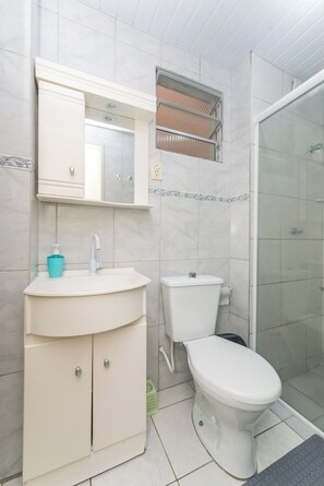 Bruser, bidet, håndklæder, Sæbe