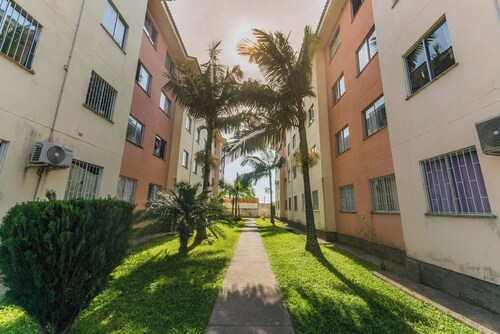 Cozy Apartment near Cambirela CFT