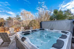 مغطس سبا خارجي