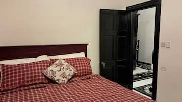 Iron/ironing board, Internet, bed sheets