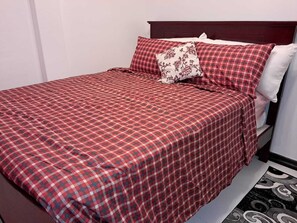 Iron/ironing board, Internet, bed sheets - Charming 2-bedroom apartment with AC (Triumph)