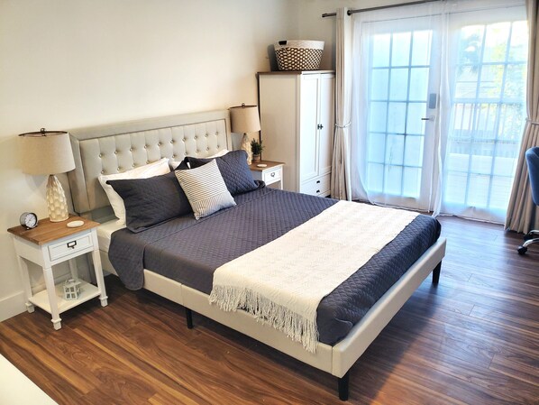 Iron/ironing board, free WiFi, bed sheets