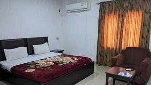 디럭스룸, 발코니, 시내 전망 | 책상, 노트북 작업 공간, 무료 WiFi